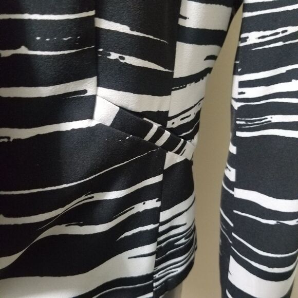 NY & Co. Light gray/black Open Jacket XS - Picture 3 of 7